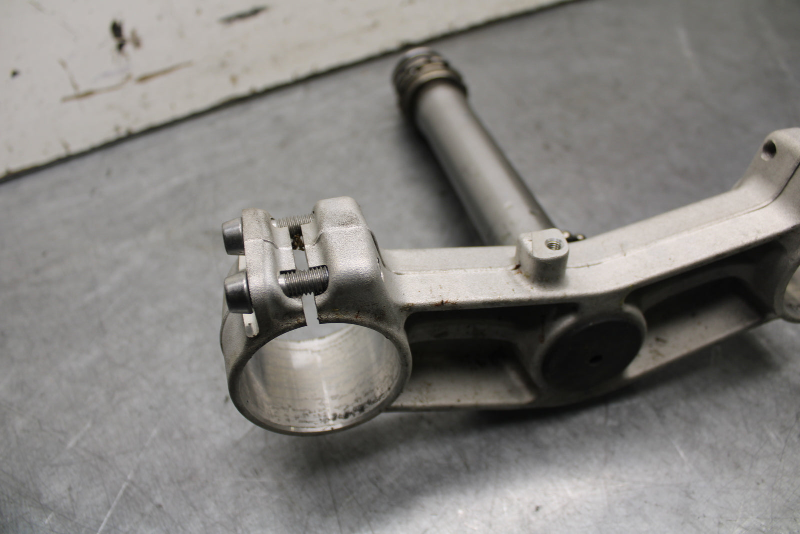 13-18 KAWASAKI NINJA ZX6R FRONT FORKS CLAMP LOWER TRIPLE TREE 44037-0136 BB666