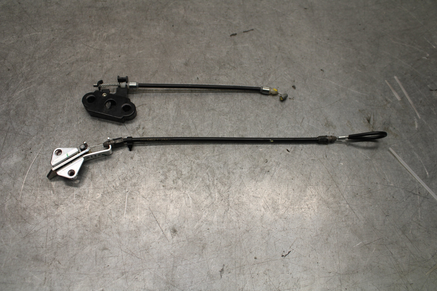 18-23 KAWASAKI NINJA 400 REAR & FRONT SEAT LATCH LOCK ASSEMBLY BB660