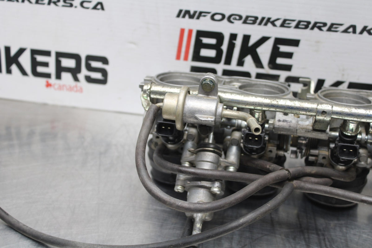 01-06 HONDA CBR600F4I MAIN FUEL INJECTORS / THROTTLE BODIES BB778