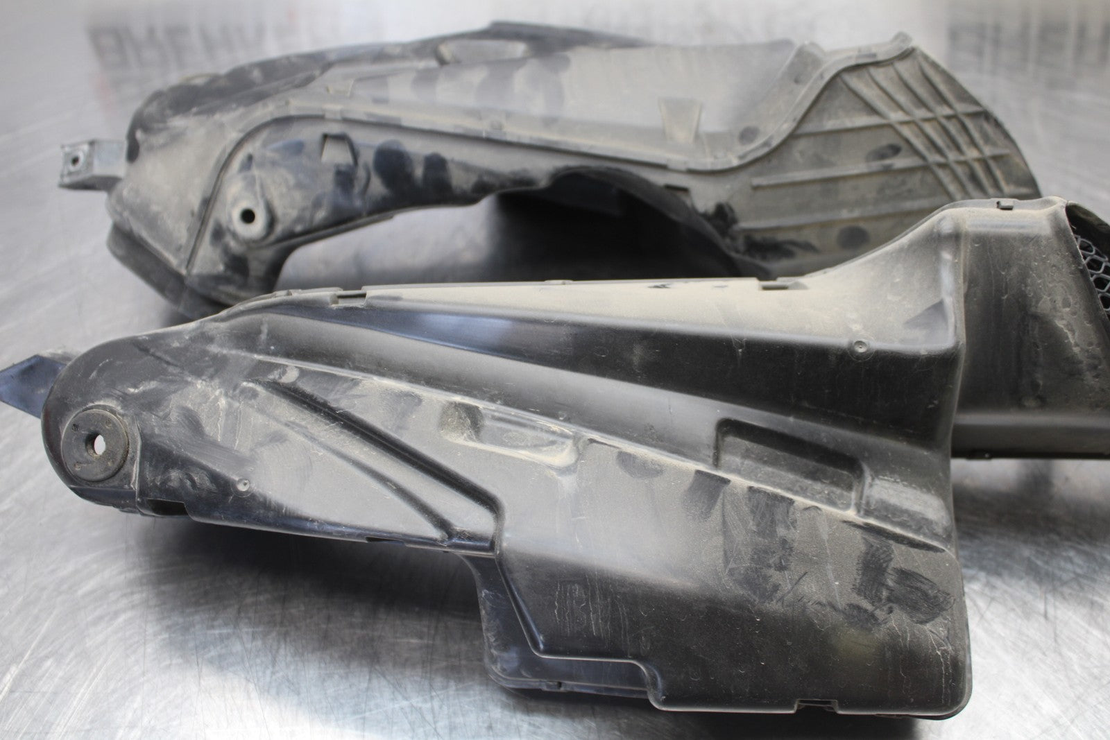 06-07 SUZUKI GSXR 600 RIGHT LEFT AIR INTAKE DUCTS BB170