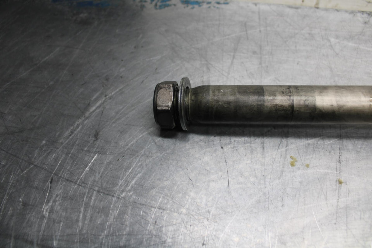 09-14 YAMAHA YZF R1 REAR AXLE WHEEL RIM PIVOT BOLT AXEL 4C8-25381-00-00  BB471