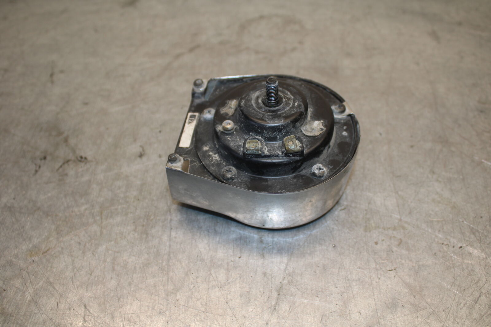 87-03 SUZUKI INTRUDER 1400 VS1400GLP HORN SIGNAL BB702