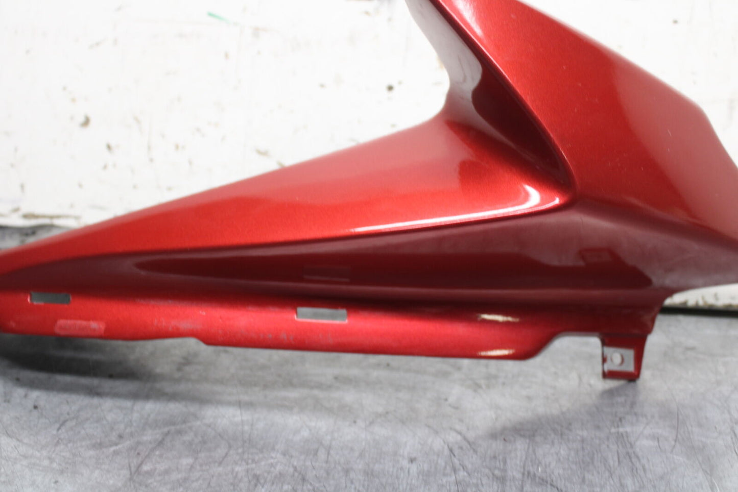 08-10 SUZUKI GSXR 600  RIGHT FRONT UPPER NOSE FAIRING COWL SHROUD BB101