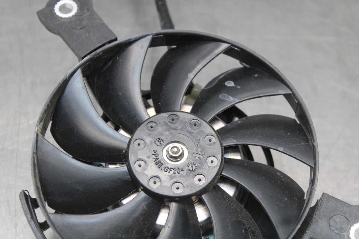 15 SUZUKI GW250F ENGINE RADIATOR COOLING FAN BB789