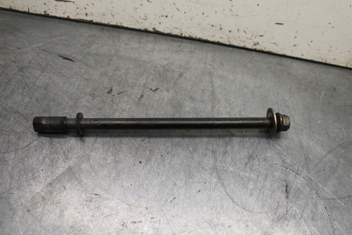 99-00 YAMAHA V STAR 1100 REAR AXLE BACK WHEEL RIM PIVOT BOLT AXEL BB711