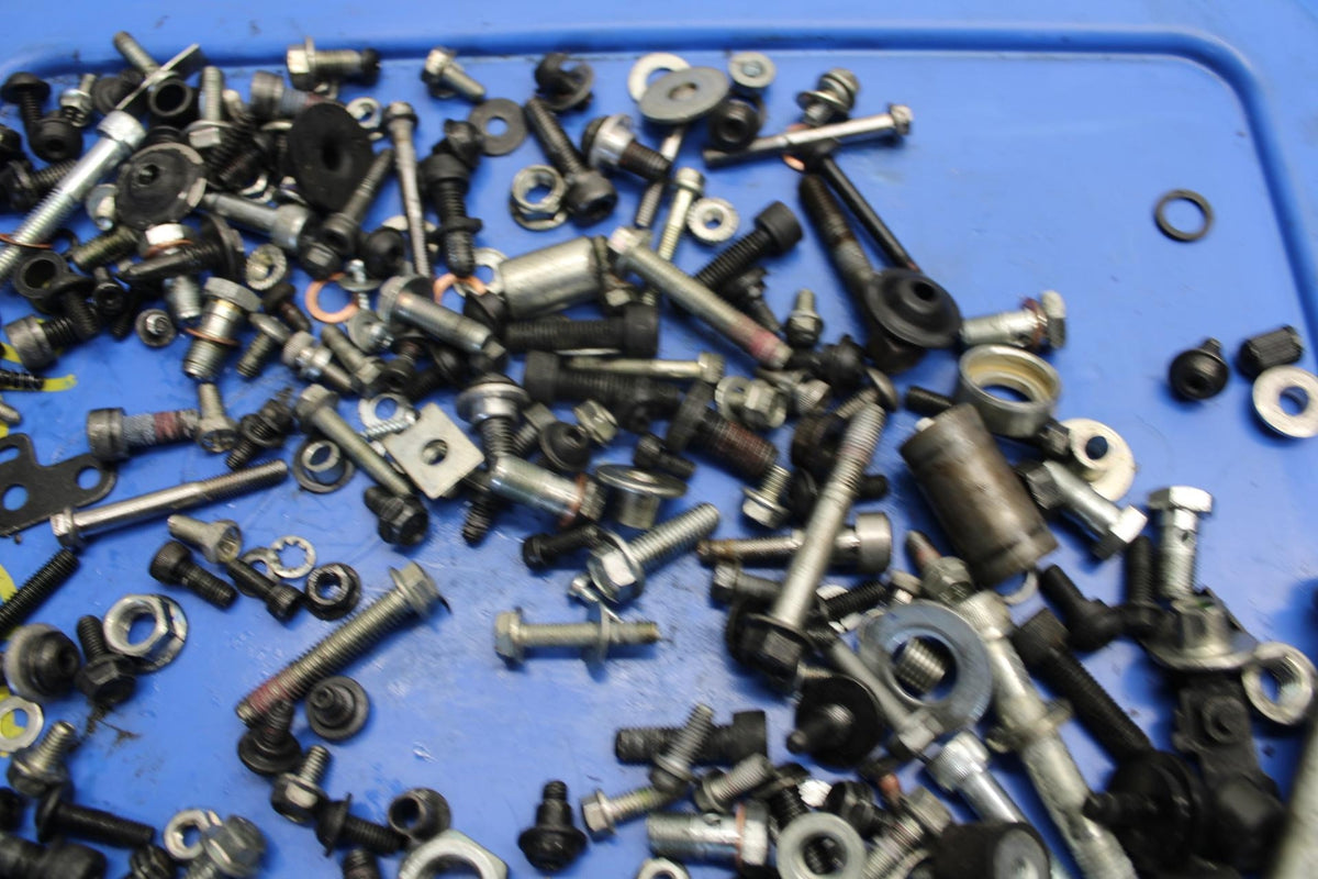 22-23 HUSQVARNA SVARTTPILEN 401 LEFTOVER MOUNTING BOLTS HARDWARE SCREWS BB541
