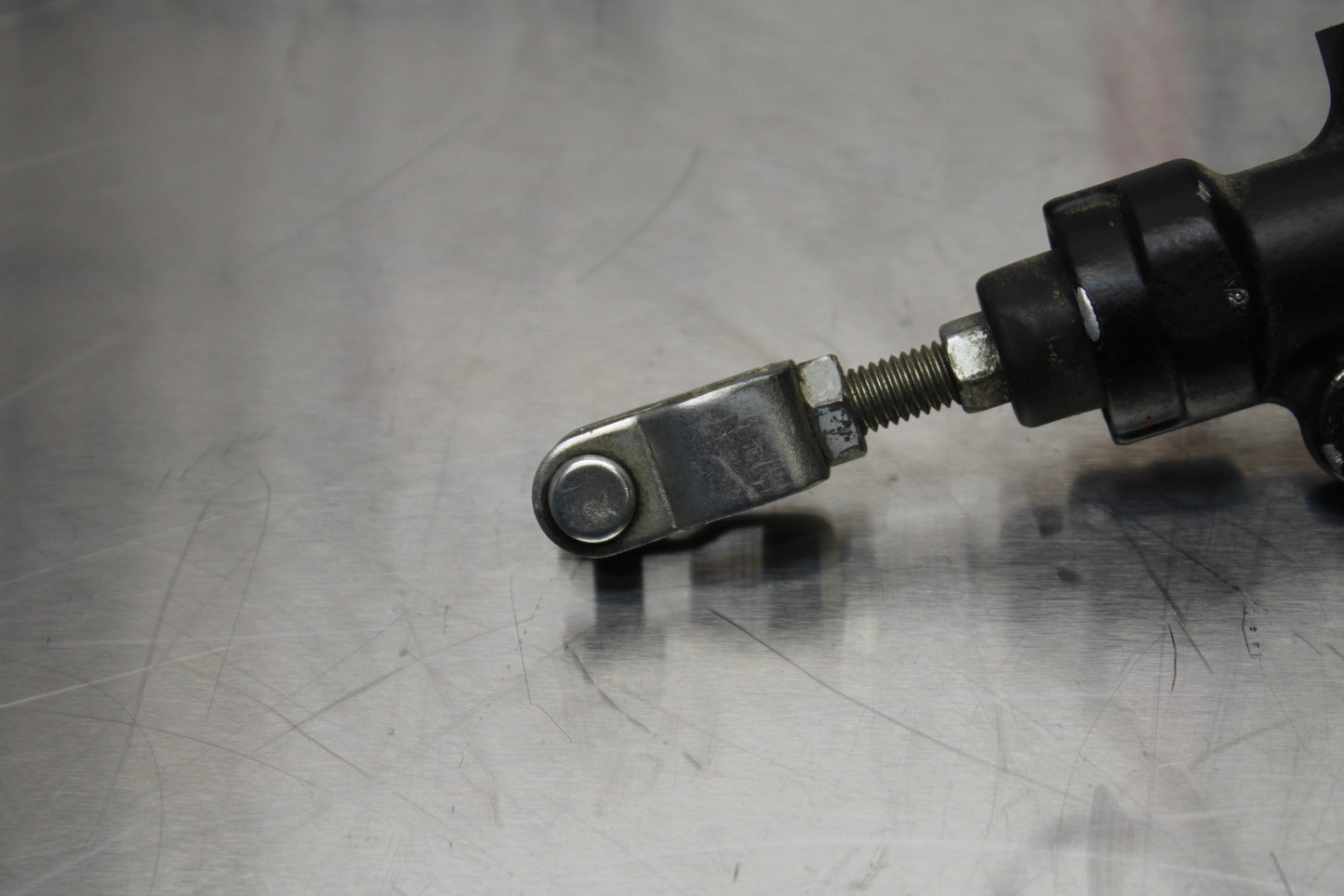 11 SUZUKI GSXR1000 REAR BACK BRAKE MASTER CYLINDER W RESERVOIR BB142