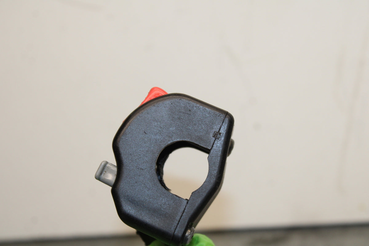 07-08 YAMAHA YZF R1 RIGHT CLIP ON HANDLE KILL OFF START SWITCH SWITCHES BB120
