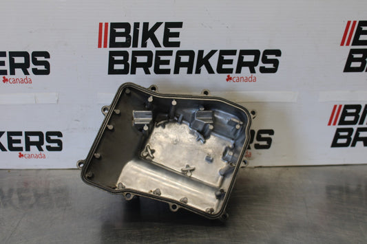 84 HONDA INTERCEPTOR 1000 VF1000F ENGINE MOTOR BOTTOM OIL PAN COVER BB878
