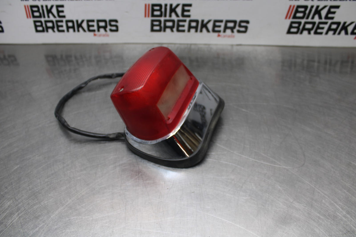 2006 Suzuki Boulevard C90 TAILLIGHT REAR TAIL BRAKE LIGHT BB849