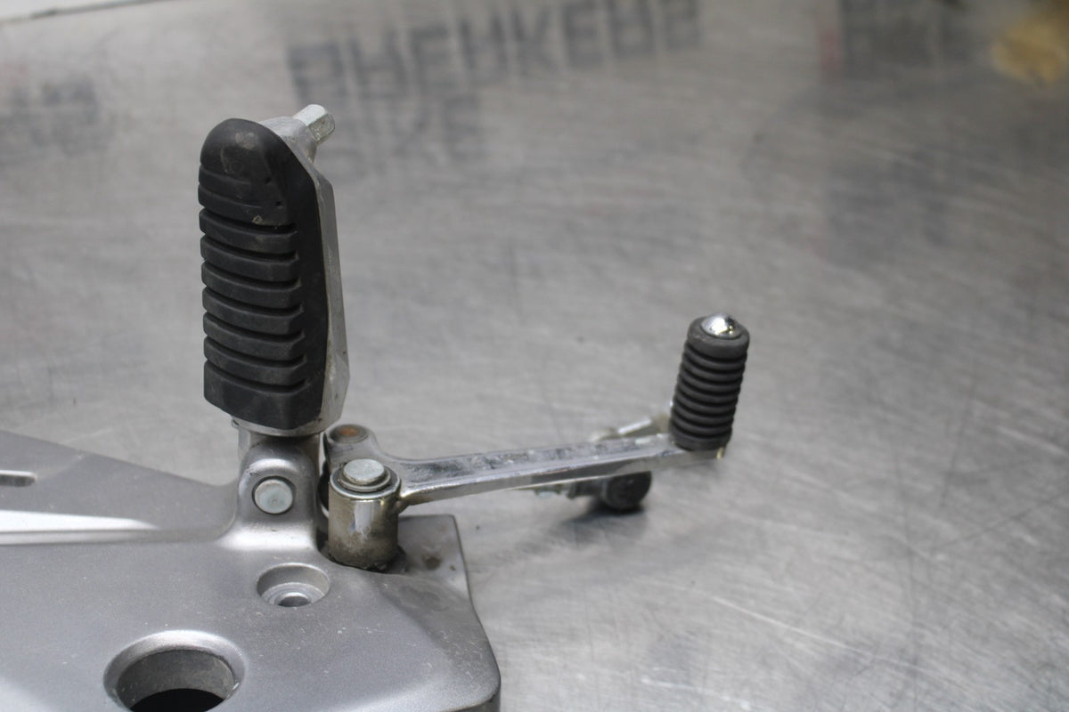 15 SUZUKI GW250F LEFT REARSET REAR SET FOOT PEG W SHIFTER BB789
