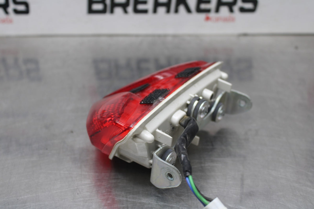 08-10 SUZUKI GSXR 600 REAR TAIL TAILLIGHT BACK BRAKE LIGHT BB835
