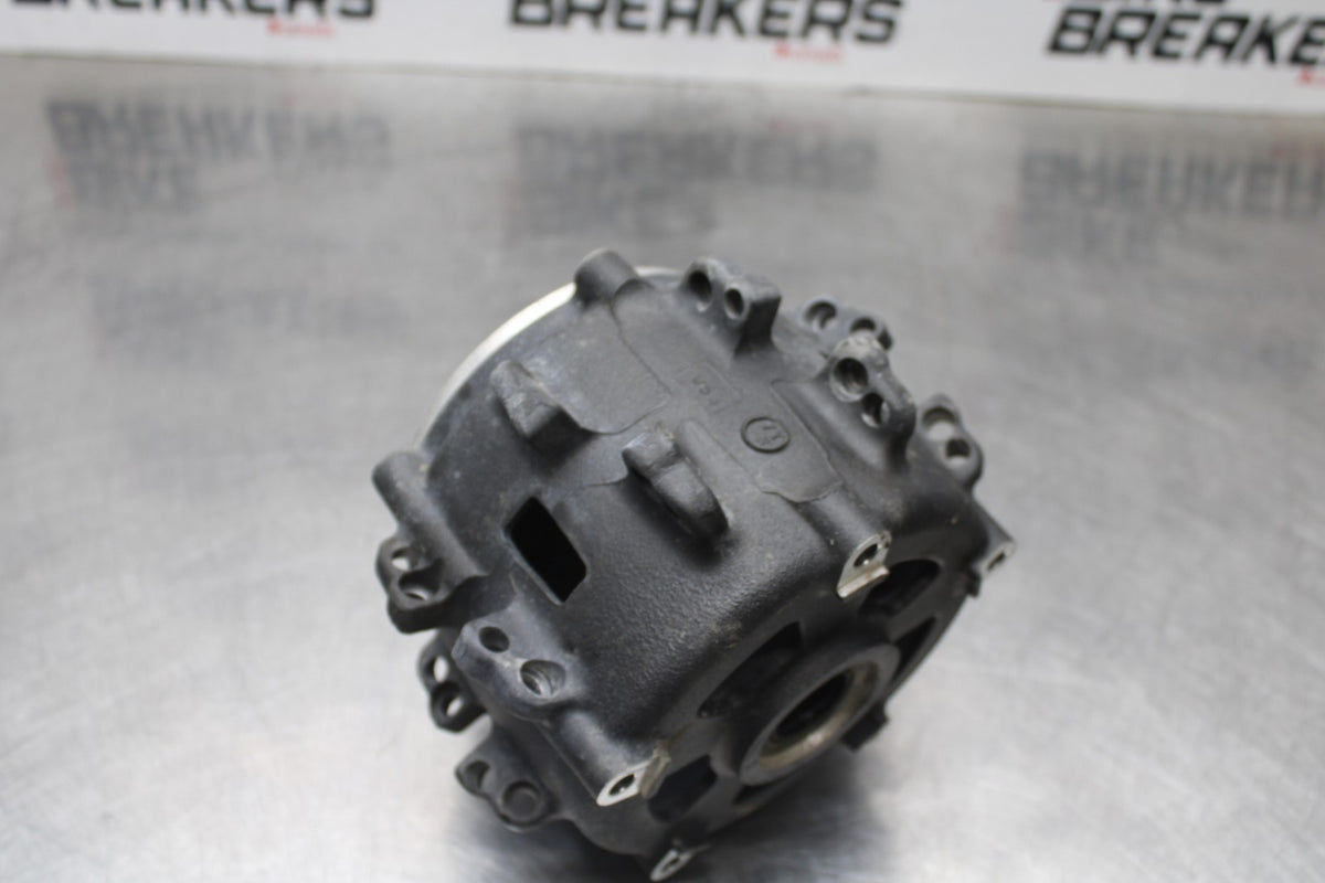 18 YAMAHA SUPER TENERE FRONT WHEEL HUB BB832