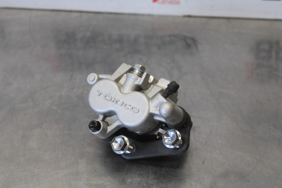 07 SUZUKI BOULEVARD M50 LEFT FRONT BRAKE CALIPER BB897