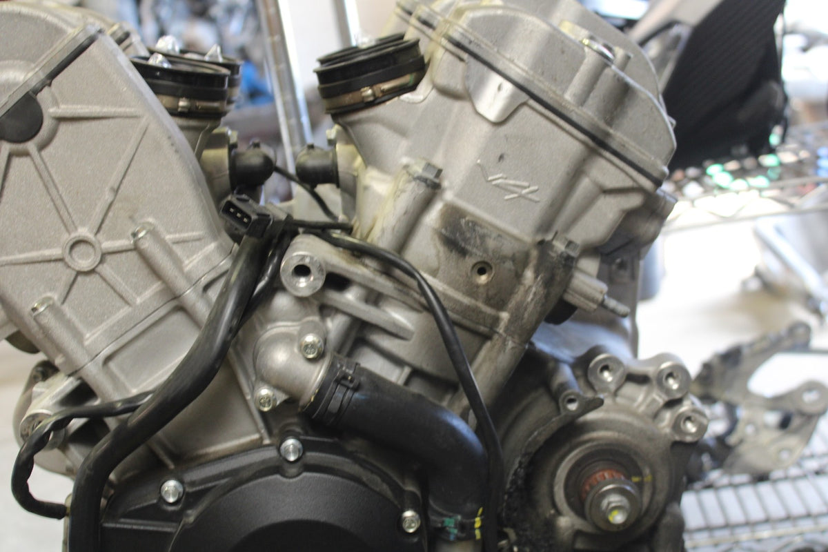 16 APRILIA TUONO V4 1100 ENGINE MOTOR BB905