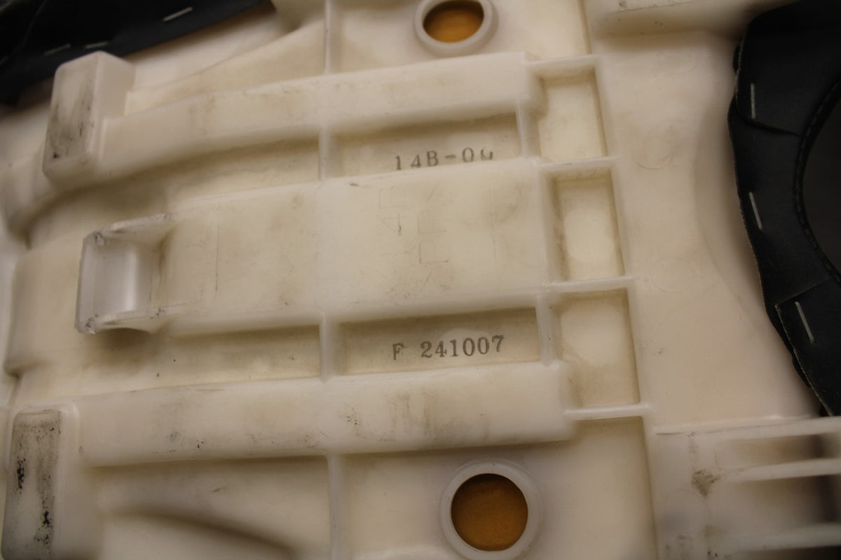 07 SUZUKI GSXR1000 FRONT DRIVERS SEAT PAD SADDLE PILLION BB770
