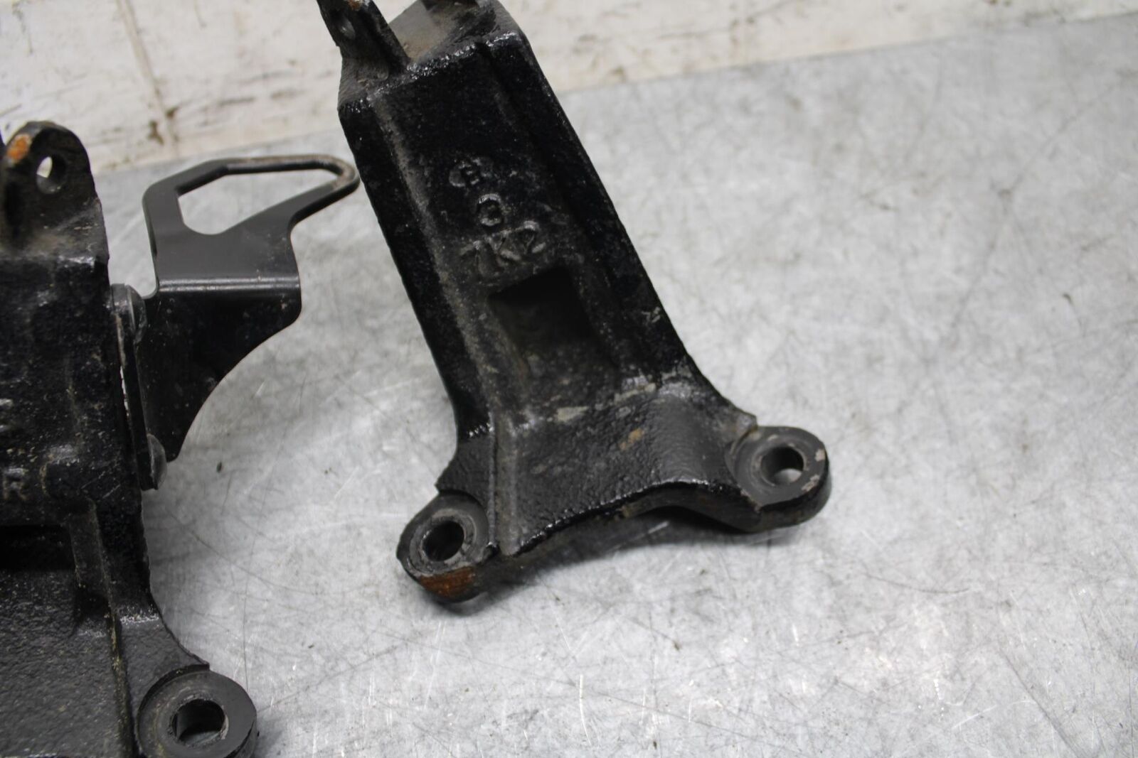 2007 Suzuki Boulevard M50 REARSET BRACKET PAIR BB537