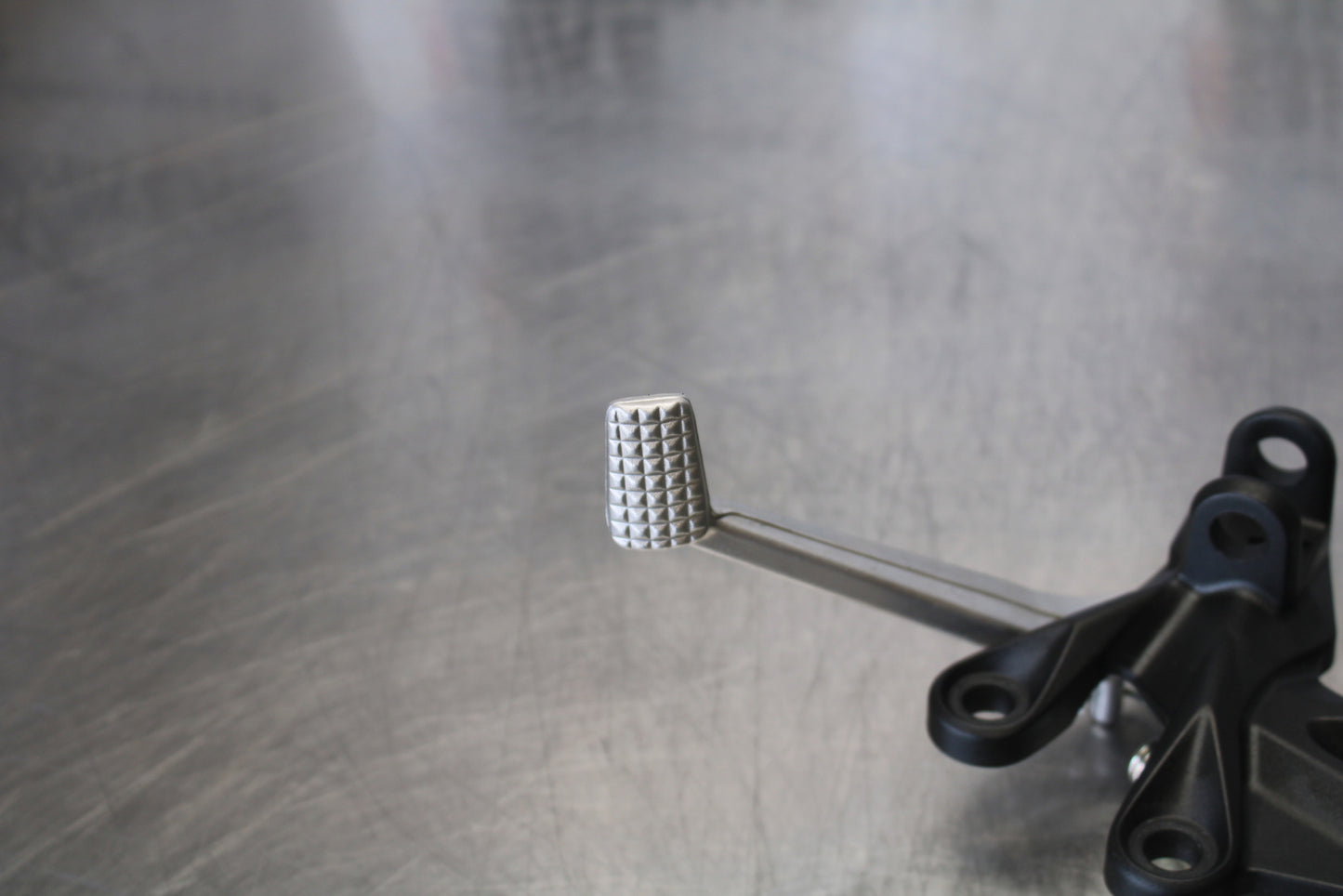 23-24 KAWASAKI NINJA ZX14R RIGHT REARSET REAR SET DRIVER FOOT PEG STOP BB169