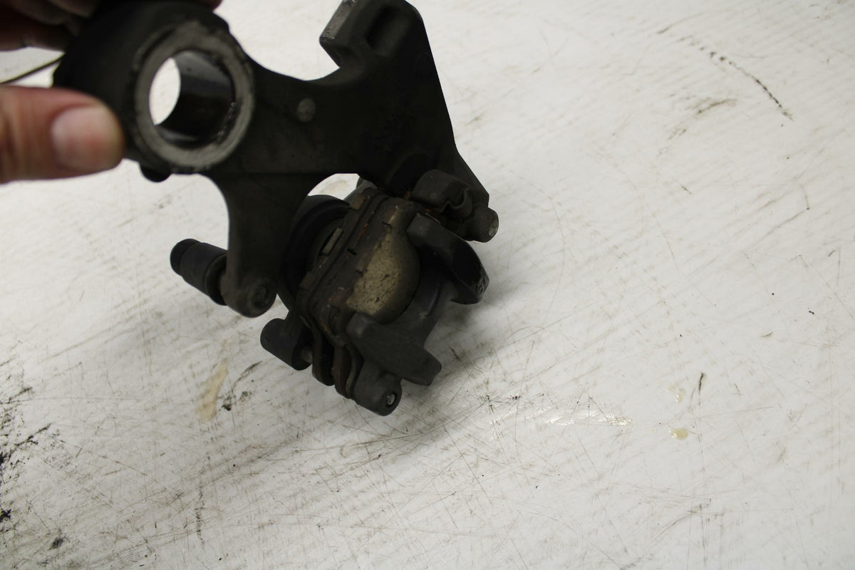 11-17 SUZUKI GSXR750 REAR  BRAKE CALIPER W MOUNT BRACKET 69100-47H10-999 BB306