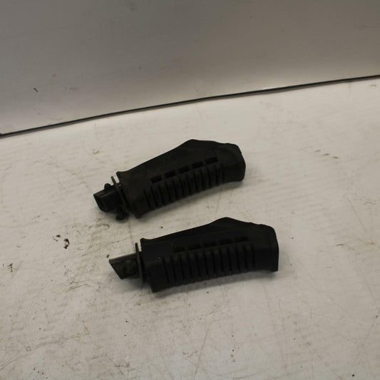 04-09 SUZUKI GS500F REAR BACK PASSENGER PEG SET PAIR BB261