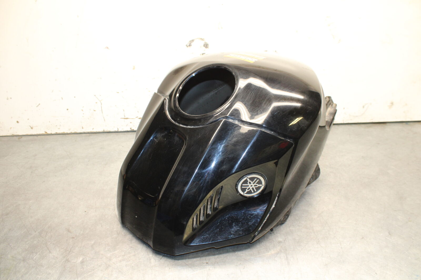 19-24 YAMAHA R3 GAS TANK FUEL CELL COVER FAIRING COWL BB736