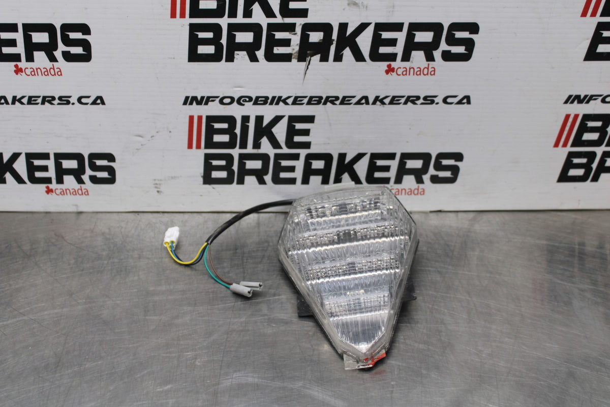 08-16 YAMAHA YZF R6 REAR TAIL TAILLIGHT BACK BRAKE LIGHT BB856