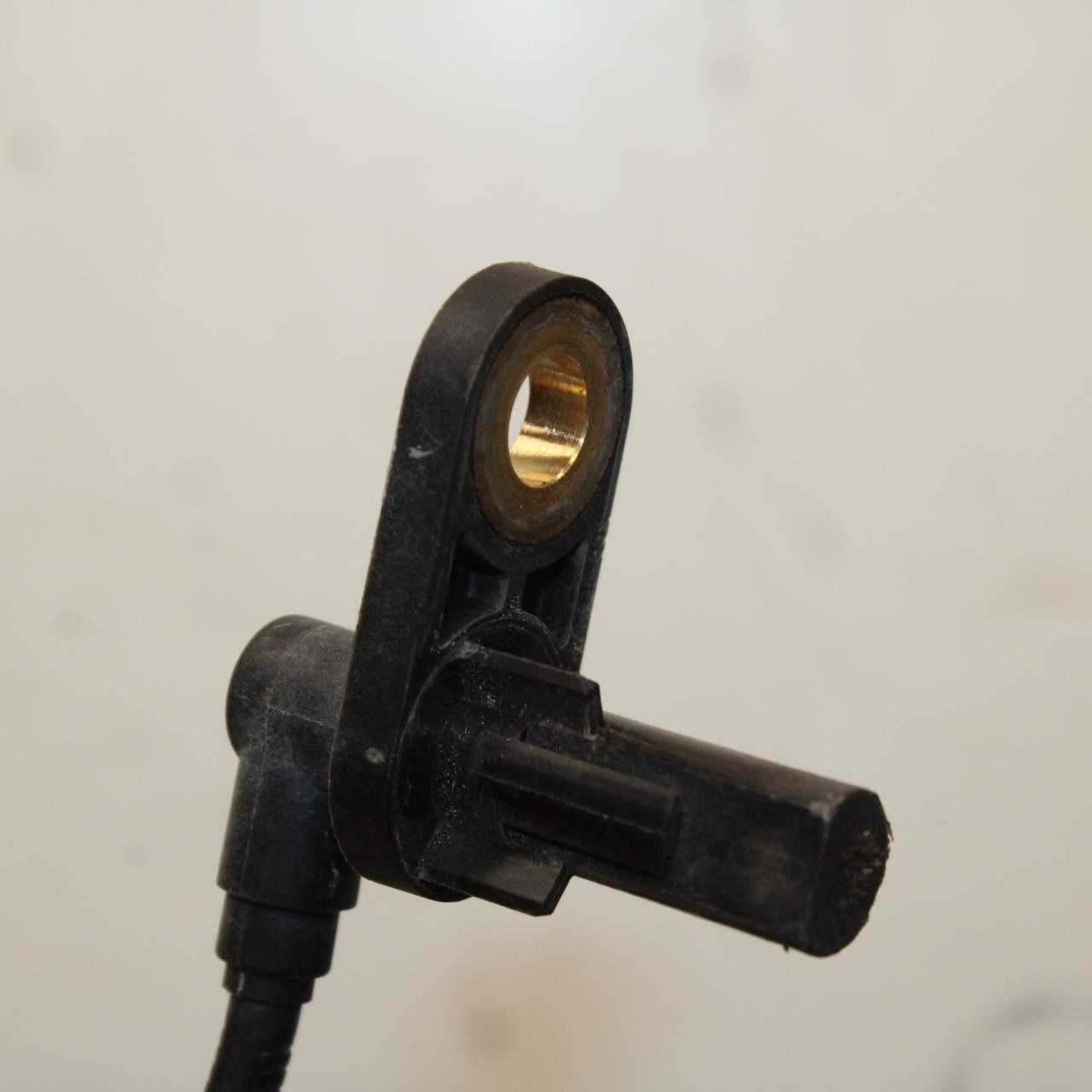 21 KAWASAKI NINJA ZX6R REAR ABS BRAKE SENSOR BB647