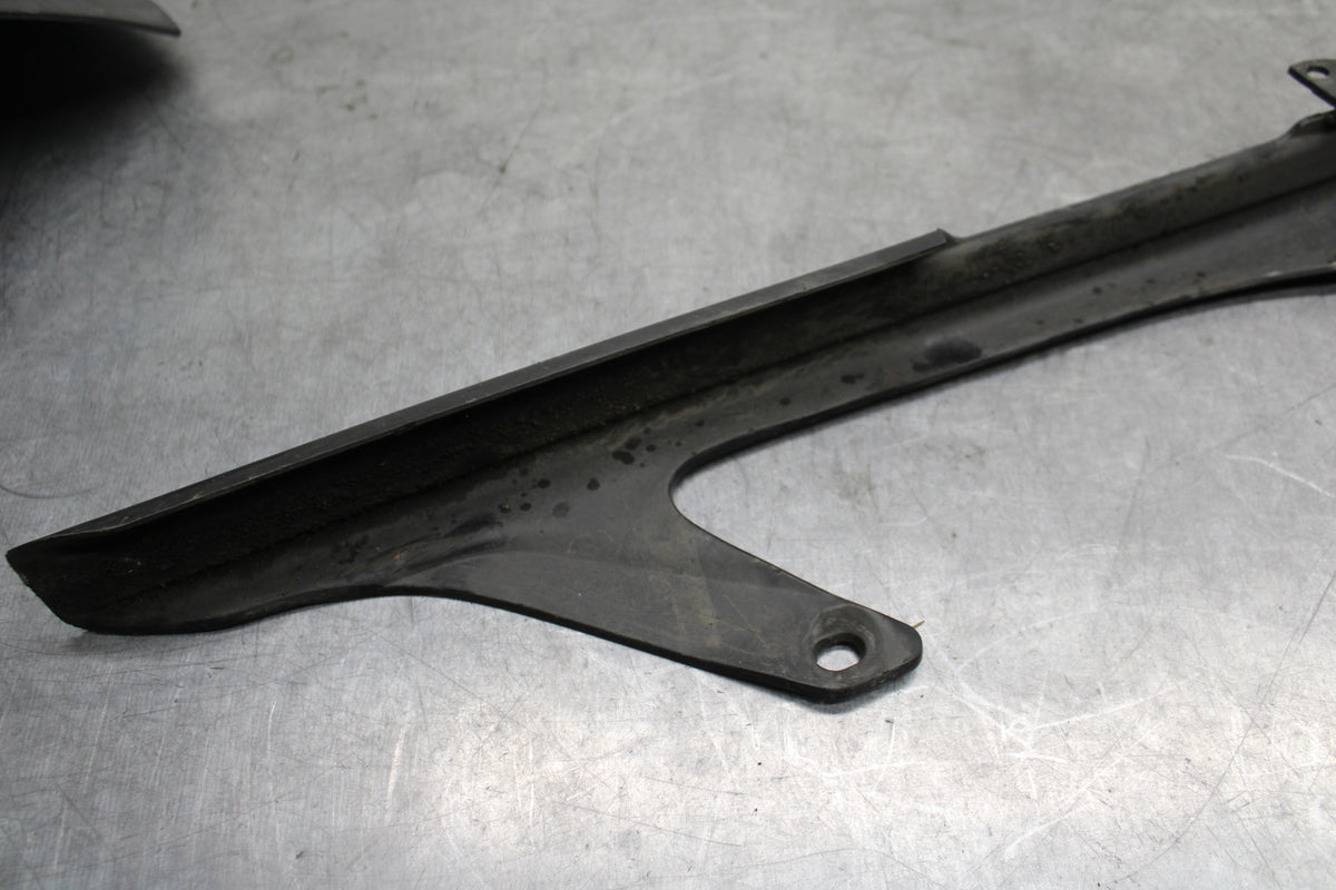 07-08 YAMAHA YZF R1 REAR BACK DRIVE CHAIN GUARD COVER SHIELD BB724
