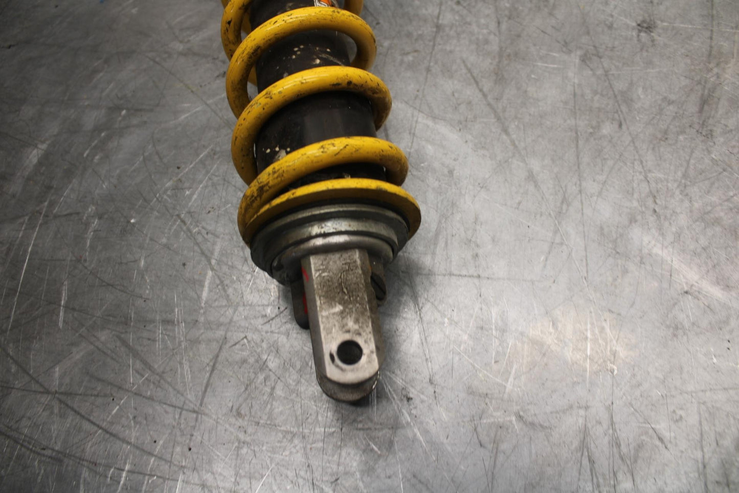 2004 Suzuki GSXR600 REAR BACK SHOCK ABSORBER SUSPENSION 62100-29G00-163 BB329