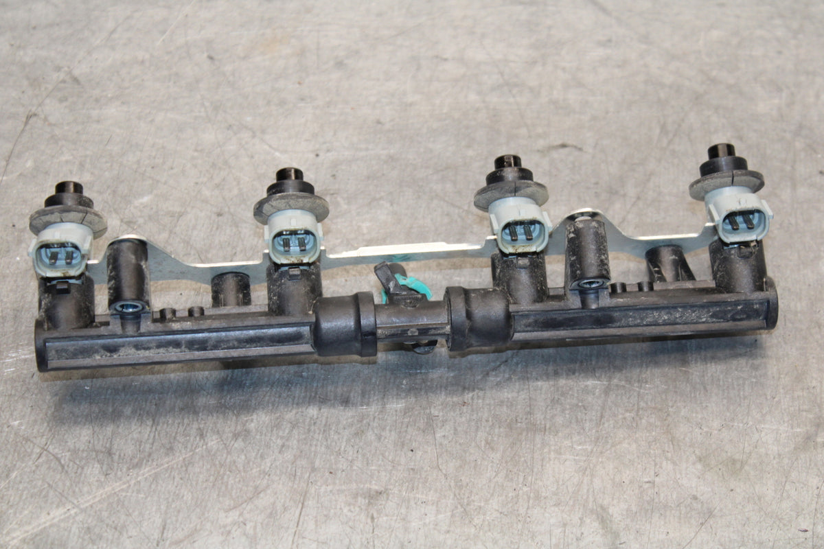 07-12 HONDA CBR600RR SECONDARY FUEL INJECTORS TOP AIRBOX 16450-MFJ-D01 BB672