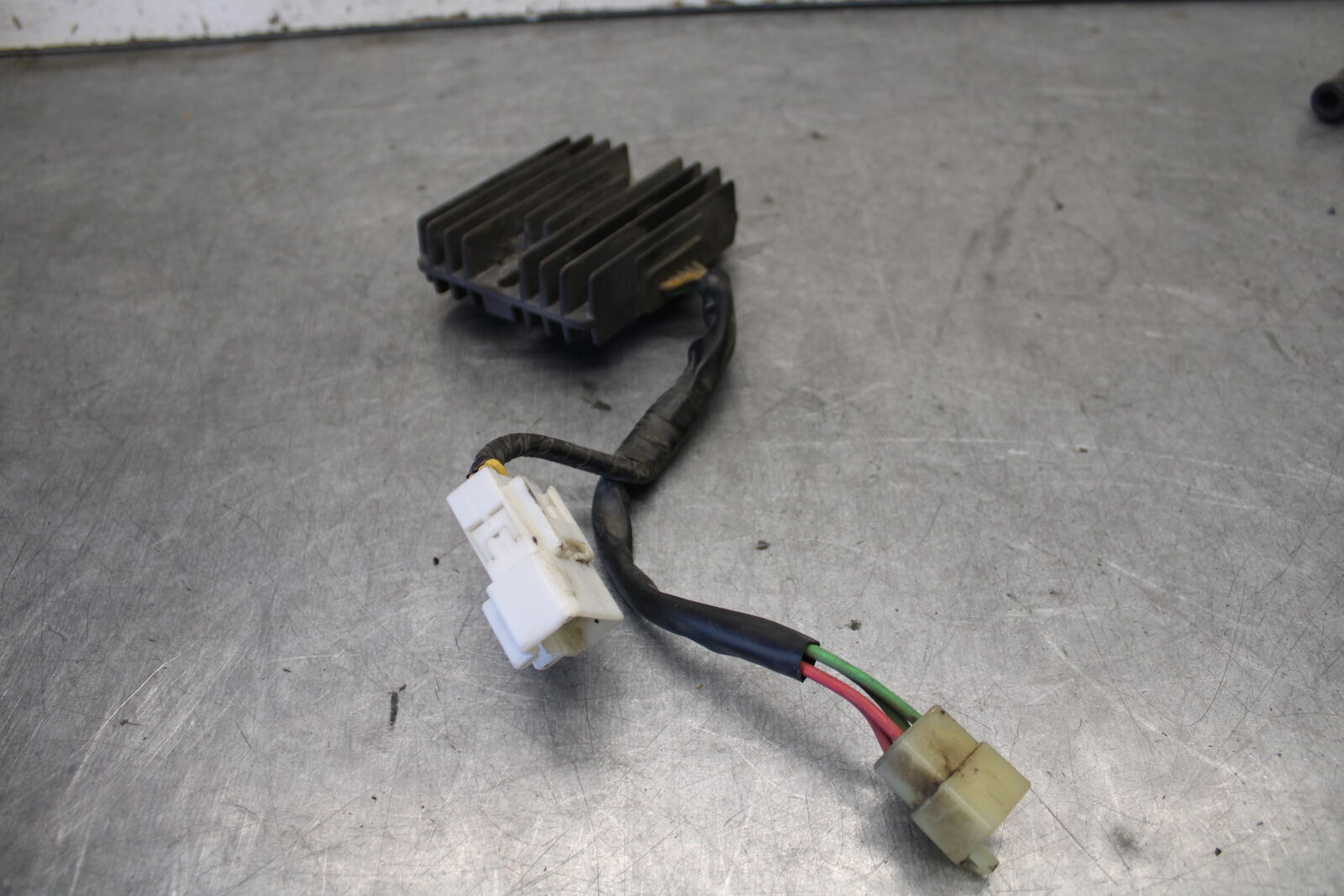 05-06 HONDA CBR600RR RECTIFIER VOLTAGE REGULATOR BB689