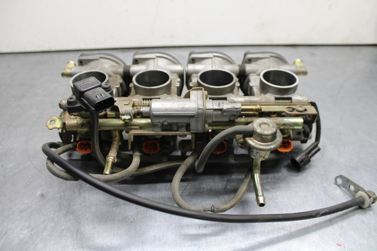 03-05 YAMAHA YZF R6  MAIN FUEL INJECTORS / THROTTLE BODIES BB751
