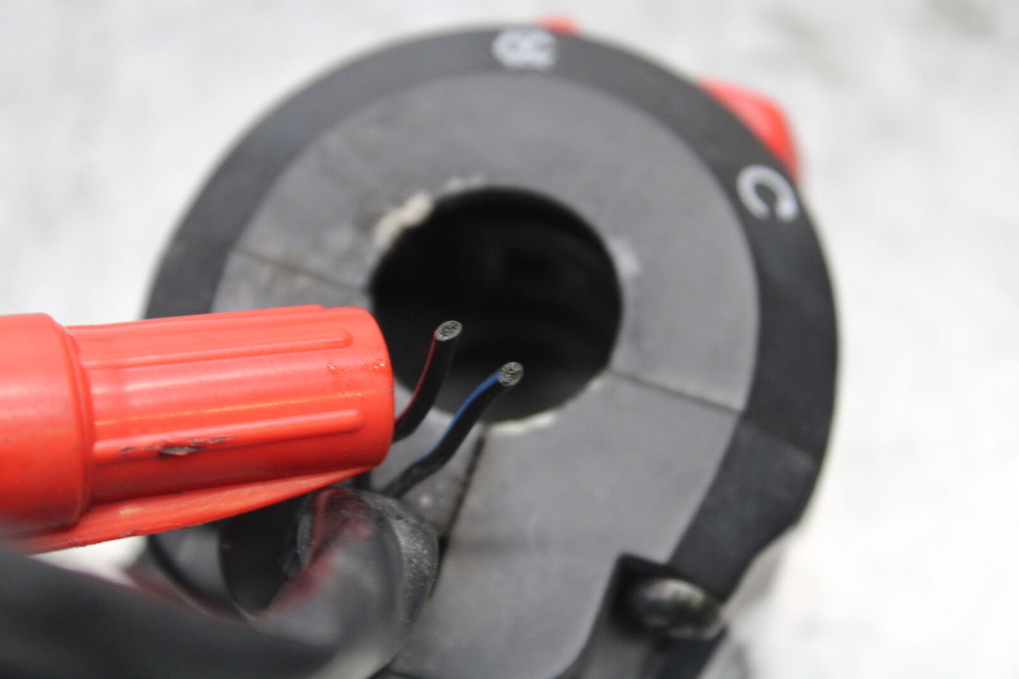 05-06 SUZUKI GSXR1000 RIGHT CLIP ON HANDLE KILL OFF START SWITCH SWITCHES BB677