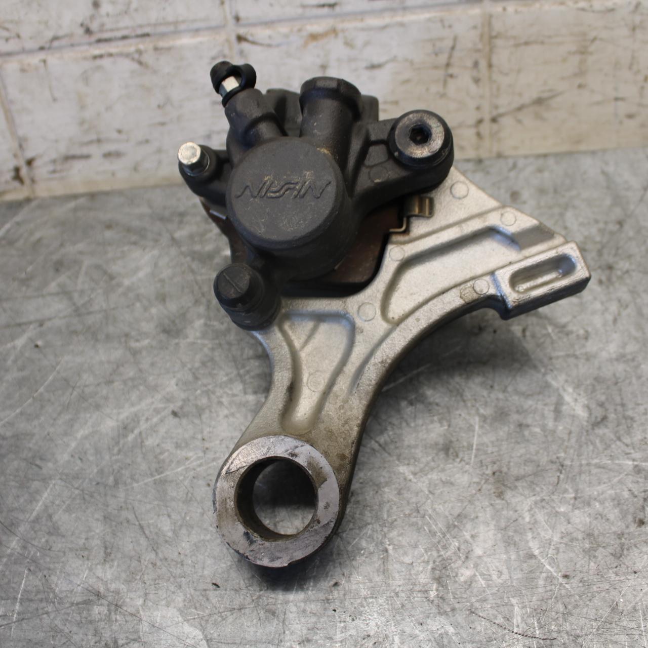 2009 Honda CBR600RR REAR BACK BRAKE CALIPER W MOUNT BRACKET 43150-MFJ-A51 BB536
