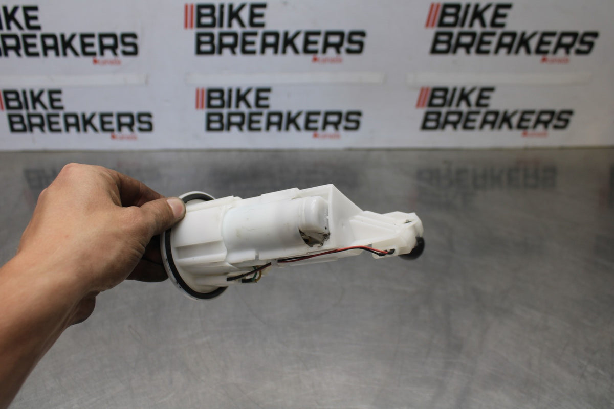 24-25 KAWASAKI NINJA 500 ABS FUEL PUMP GAS PETROL SENDER UNIT BB899