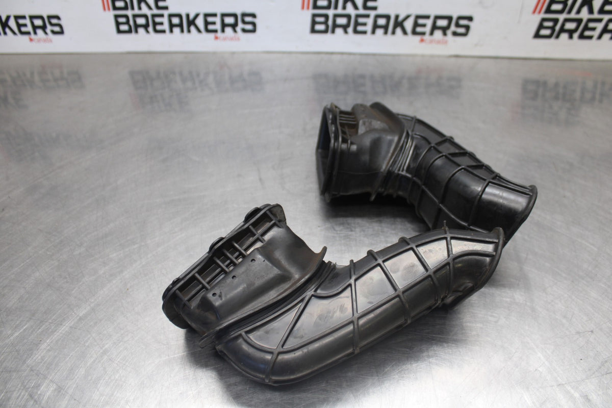 04-05 KAWASAKI NINJA ZX10R RIGHT LEFT AIR INTAKE DUCTS BB931