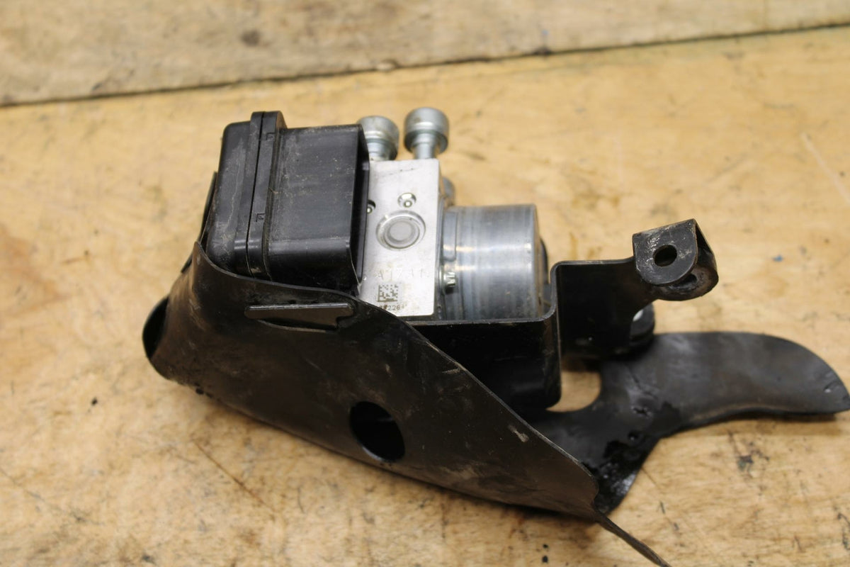 19-20 KAWASAKI NINJA ZX6R ABS PUMP UNIT MODULE BB338