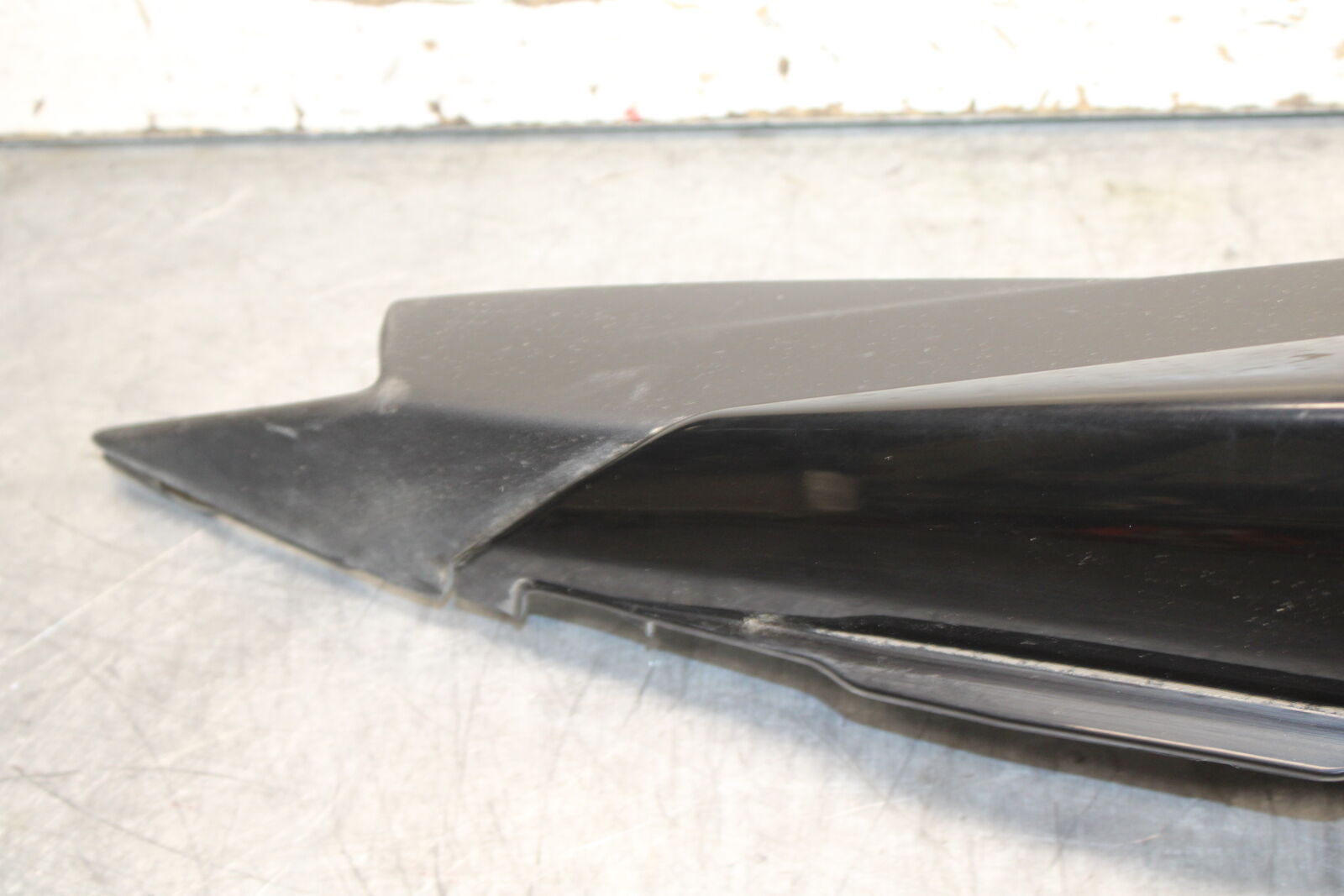 19-24 YAMAHA R3 LEFT REAR BACK TAIL FAIRING COWL SHROUD BB736