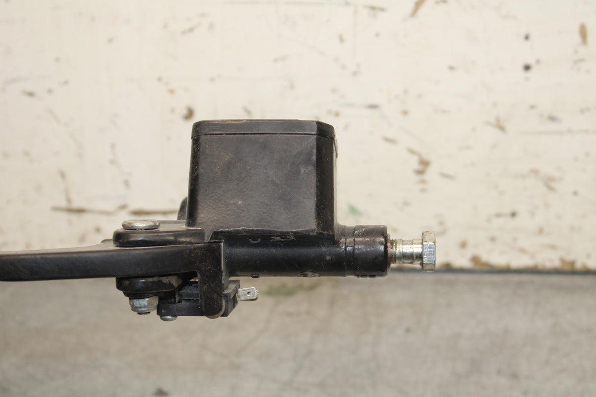 13-16 KTM 390 DUKE FRONT BRAKE MASTER CYLINDER w/ LEVER BB748