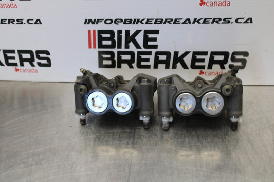 04-05 YAMAHA YZF R1 RIGHT LEFT FRONT BRAKE CALIPER SET PAIR CALIPERS BB173