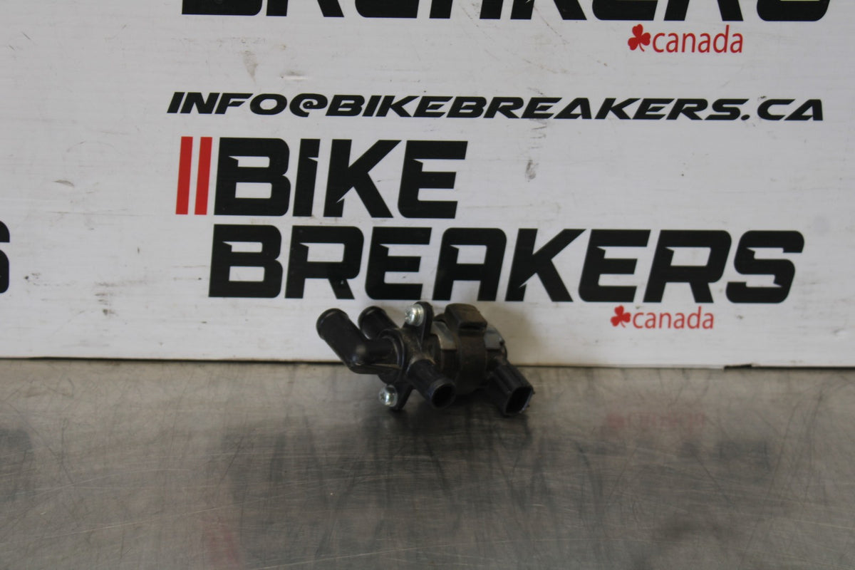 14 HONDA SHADOW 750 VT750C2B AIR VALVE SOLENOID TOP ENGINE SWITCH SENSOR BB867