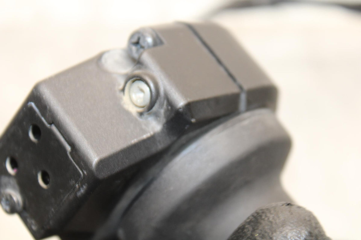 19-20 KTM 790 DUKE 790 RIGHT THROTTLE GRIP BB570