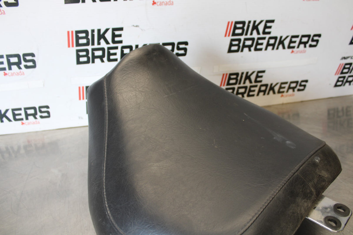 07 SUZUKI BOULEVARD M50 FRONT DRIVERS SEAT BB897