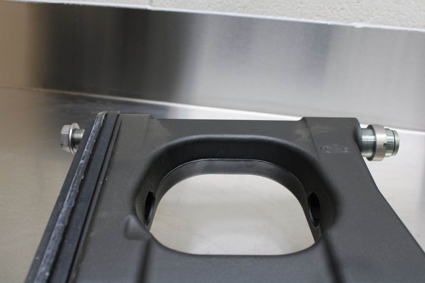 23-24 KAWASAKI NINJA ZX14R REAR SWINGARM BACK SUSPENSION SWING ARM BB141