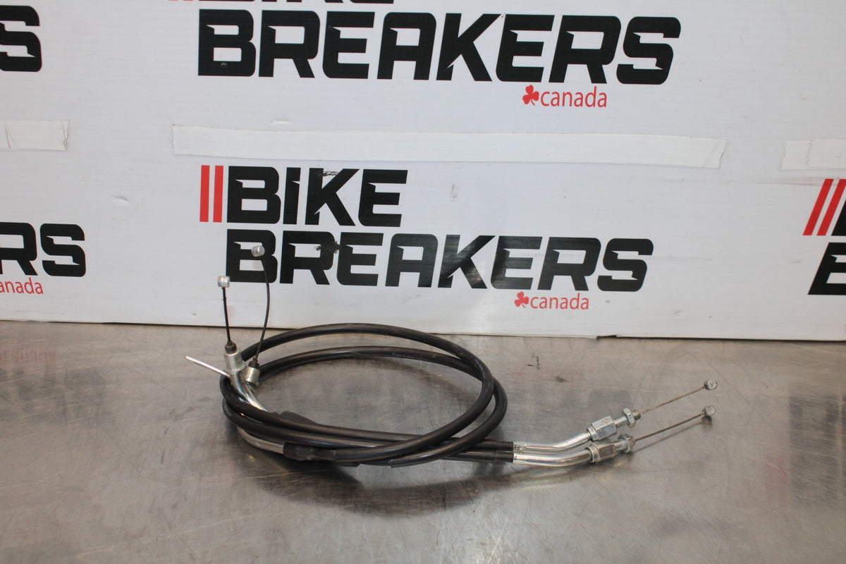 18 SUZUKI GSXR750 THROTTLE CABLES LINES BB891