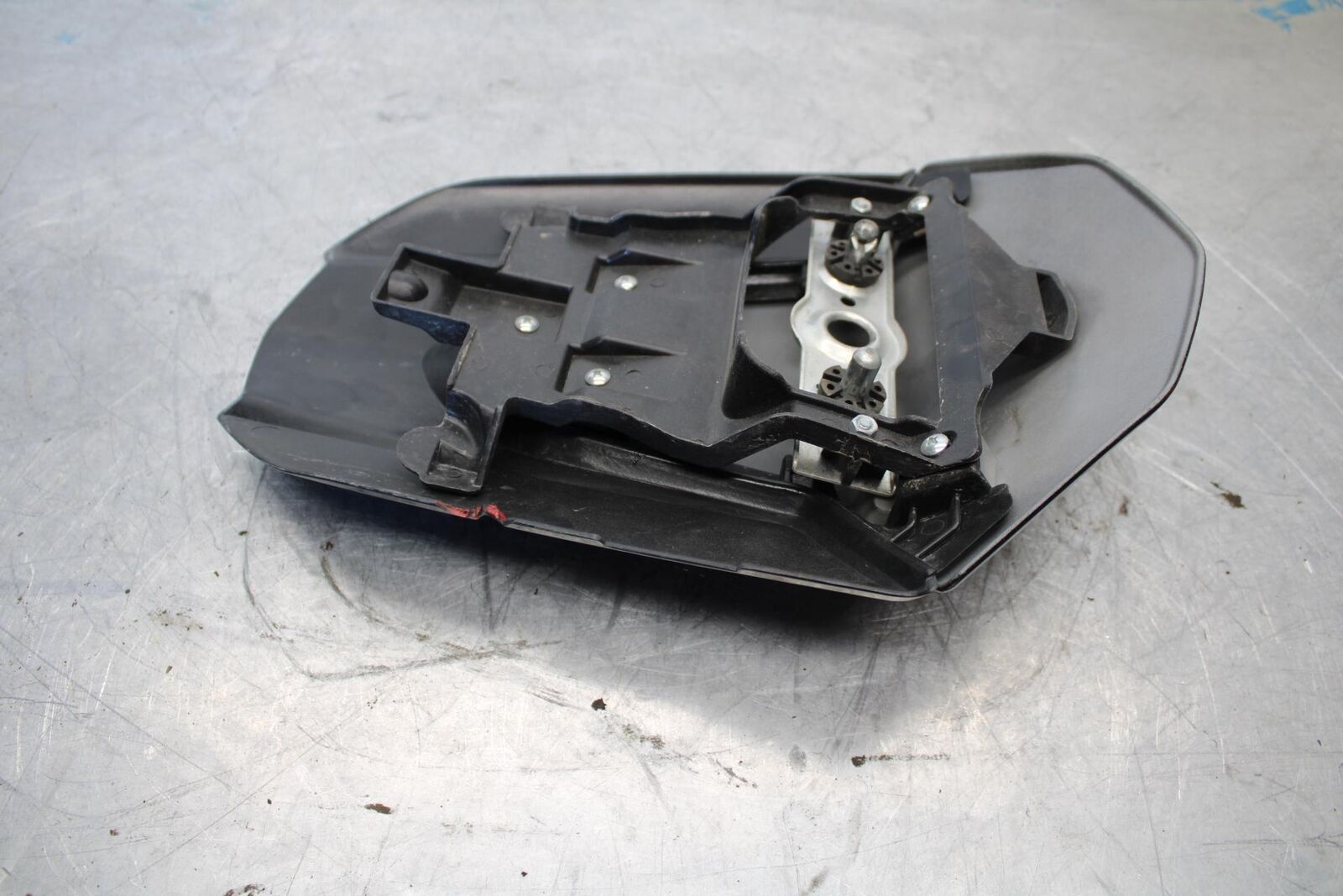 09-16 SUZUKI GSXR1000 REAR BACK SEAT SOLO COWL FAIRING COVER BB439