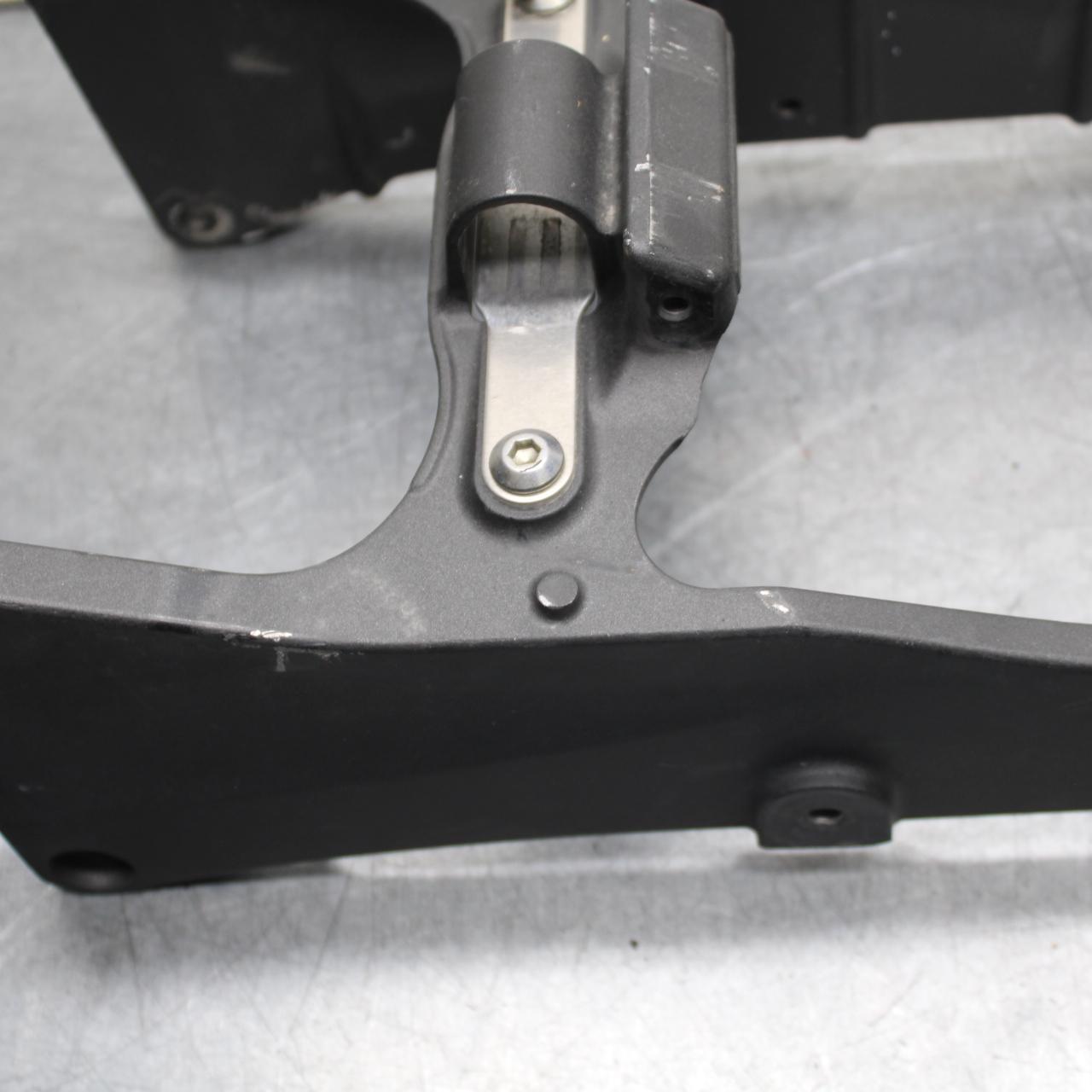 2008 Kawasaki Ninja ZX10R ZX1000E REAR SUBFRAME BACK SUB FRAME BB648