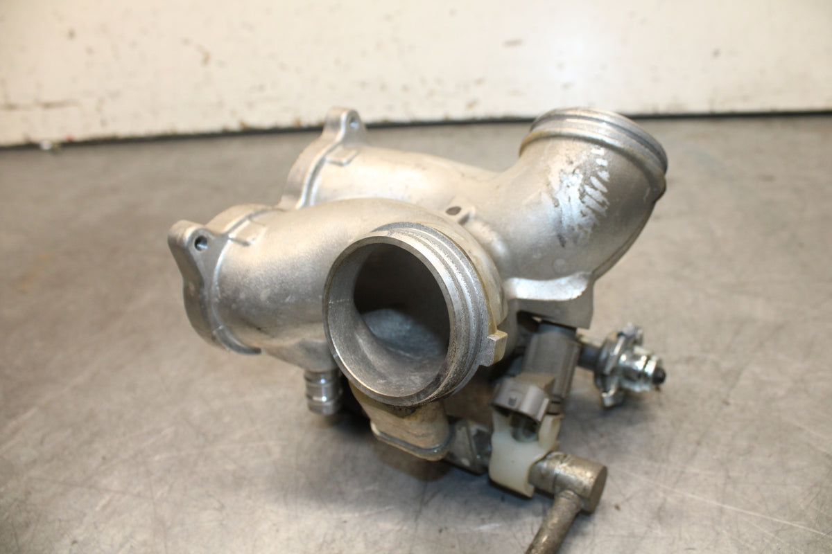 14-15 YAMAHA V STAR 1300 XVS1300CT TOURER AIR INTAKE MANIFOLD BB722