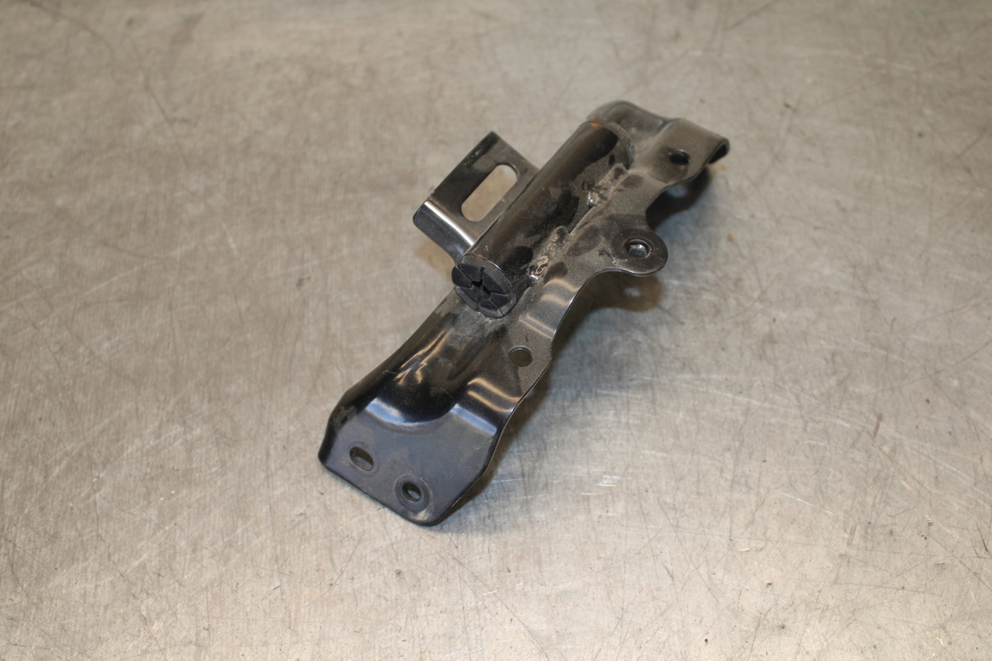13-15 HONDA CBR500R GAS TANK FUEL CELL PETROL RESERVOIR BRACKET MOUNT BB704