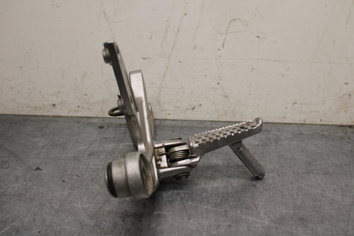 10-11 HONDA CBR1000RR RIGHT REARSET REAR SET DRIVER FOOT PEG REST STOP BB128